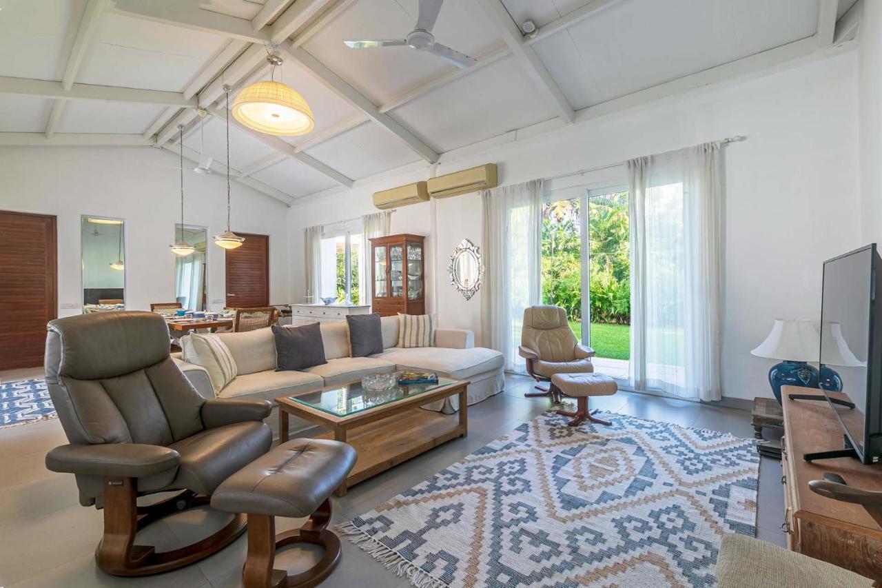 Hamptons Charm By Stayvista Luxury 5Br With Pool, Lawn & Table Tennis Алибаг Экстерьер фото