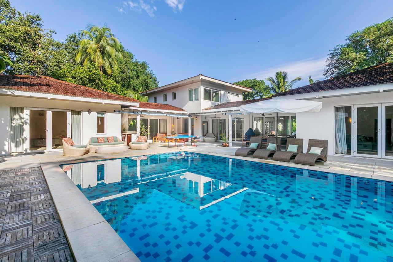 Hamptons Charm By Stayvista Luxury 5Br With Pool, Lawn & Table Tennis Алибаг Экстерьер фото
